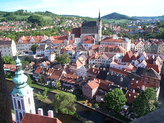 14_-_krumlov_from_tower.jpg