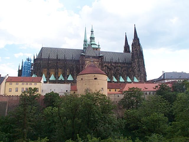 17_-_prague_castle_cathedral.jpg