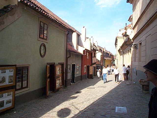 18_-_franz_kafka's_house.jpg